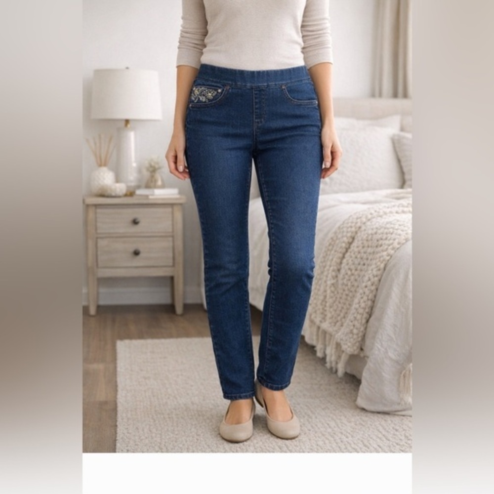 Northern Reflections Petite Size 8 Pull-On Embellished Stretch Jeans 5 Pockets